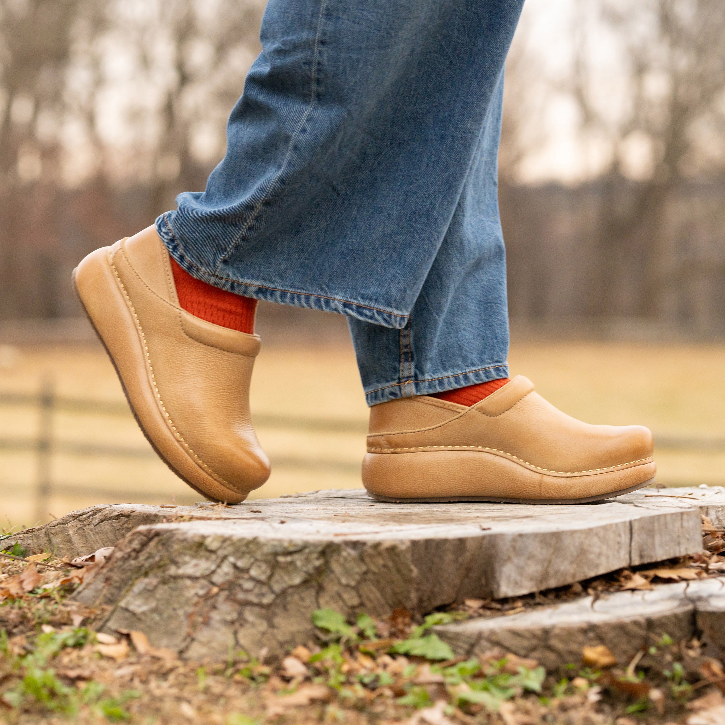 Distressed Honey Platform Pro Sneakers